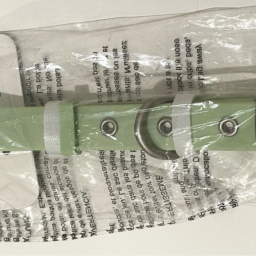 Diggs light green Waterproof Dog Collar - Medium